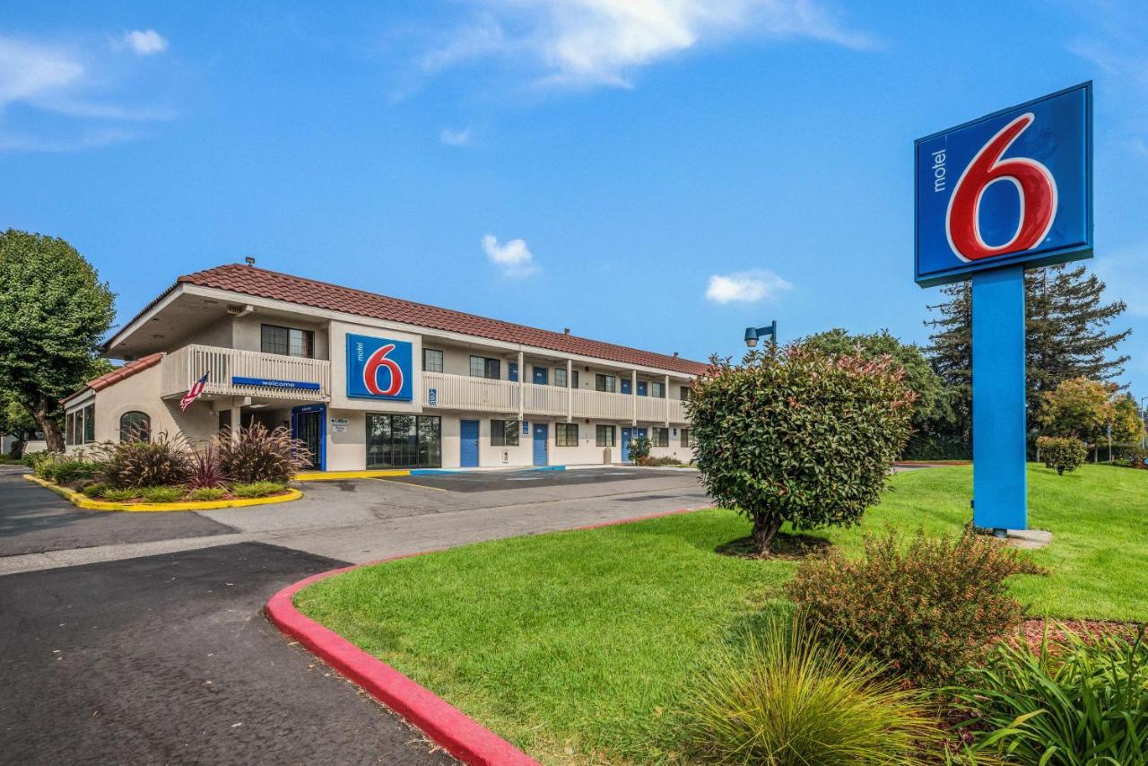 Motel 6-Petaluma, Ca Екстер'єр фото