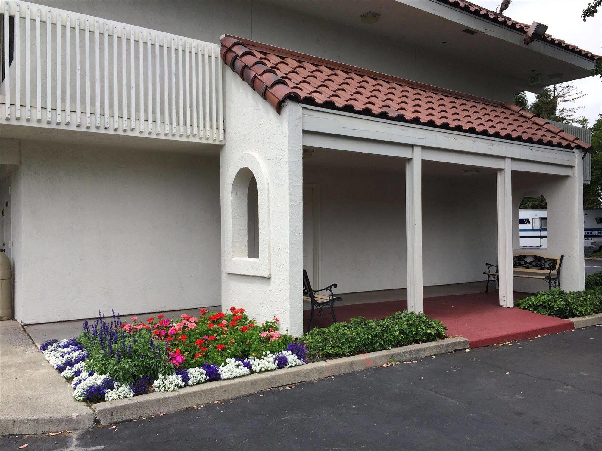 Motel 6-Petaluma, Ca Екстер'єр фото